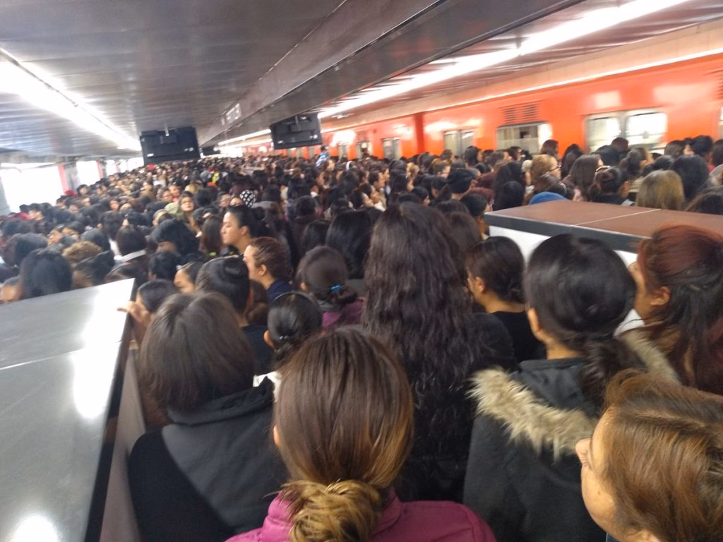 ¿Qué esperan los 30 minutos atorados en el metro?