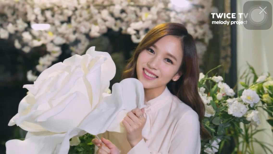 Is Mina a professional dancer?