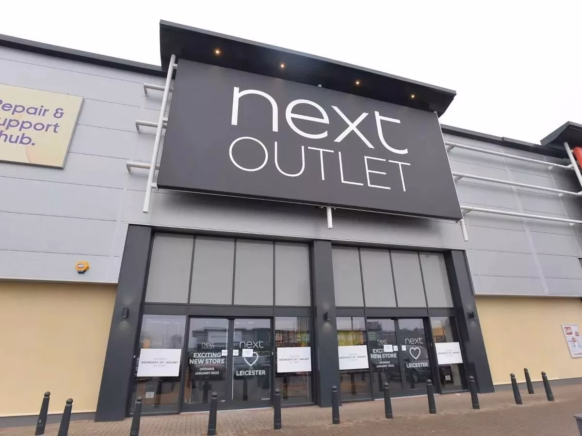 Where can I find latest clearance deals in the UK?