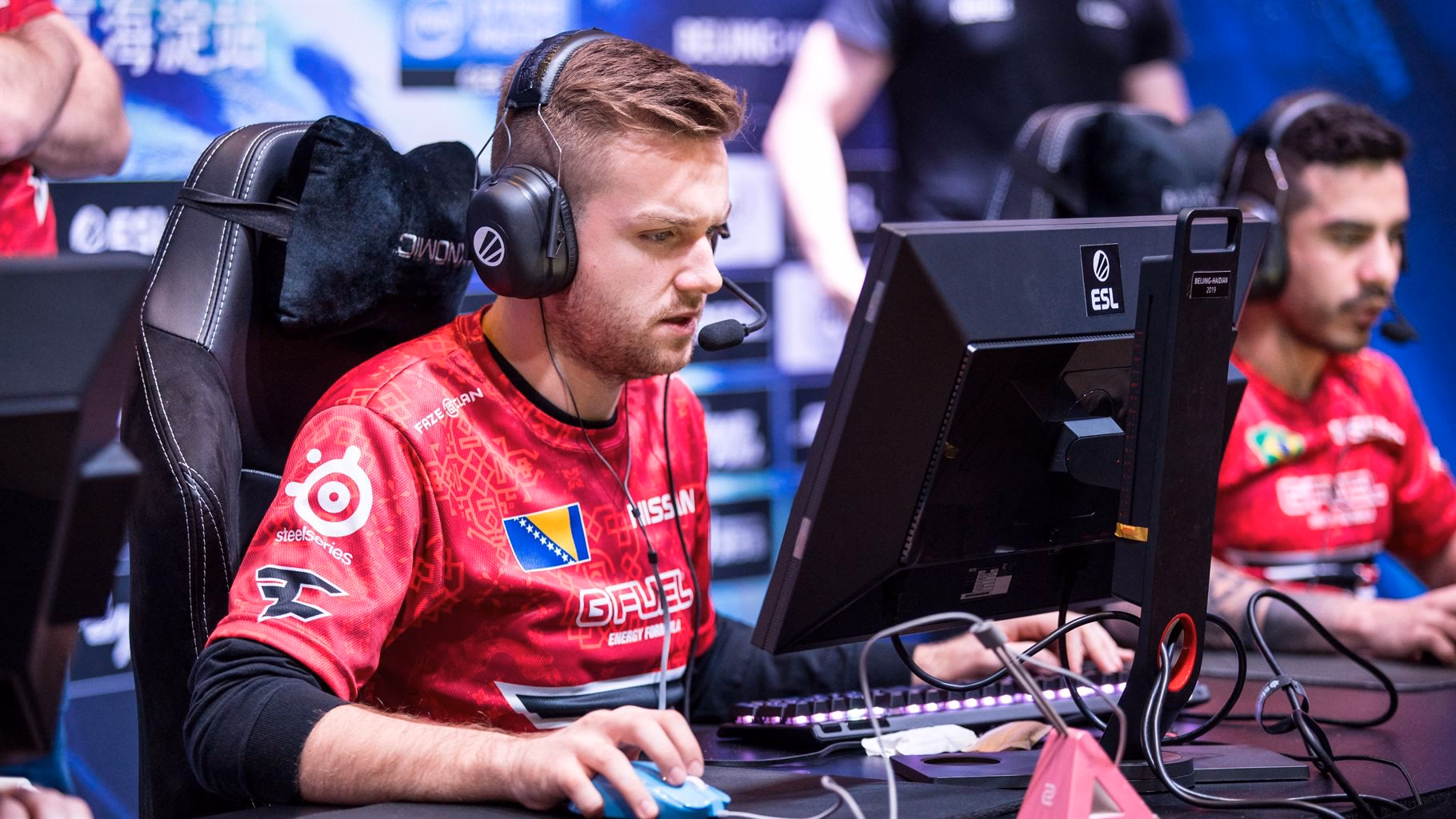 Is Niko a good player in Counter-Strike?