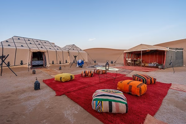 ¿Qué ofrece nomading Camp ronda?
