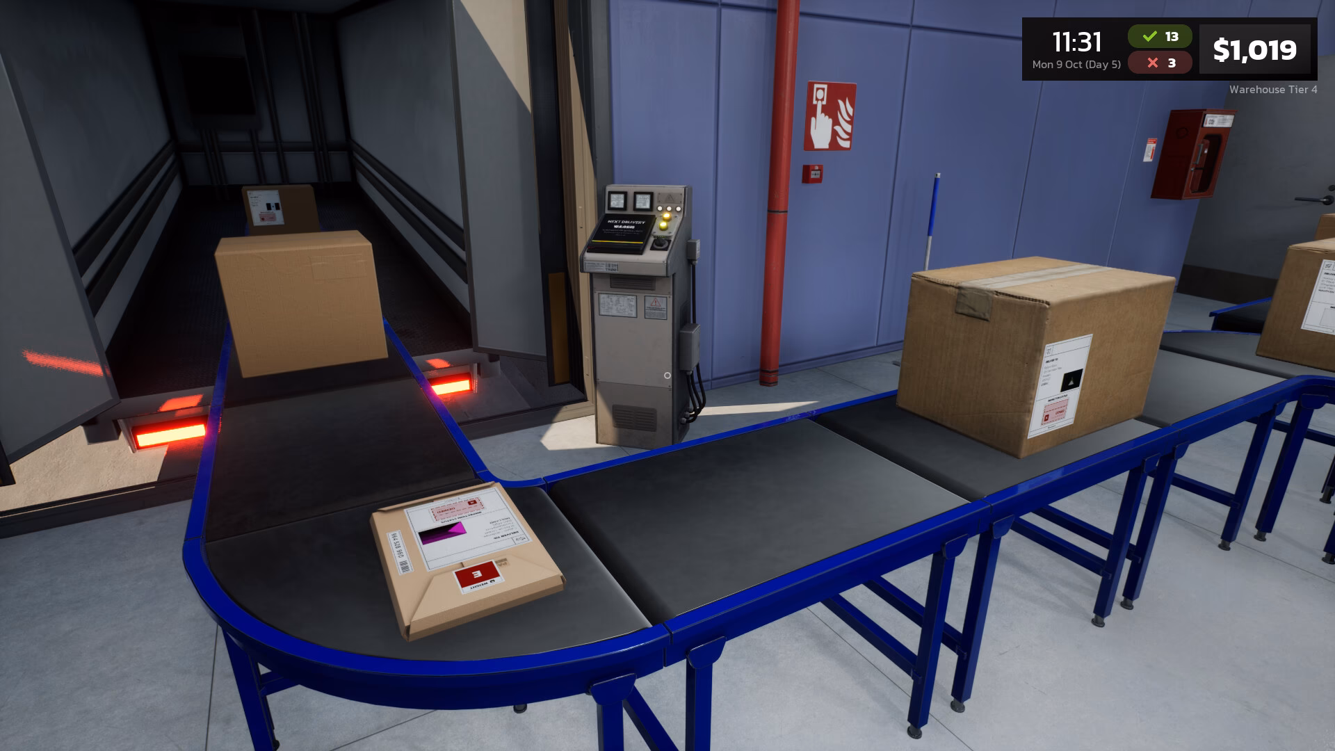 How does a parcel singulator function?