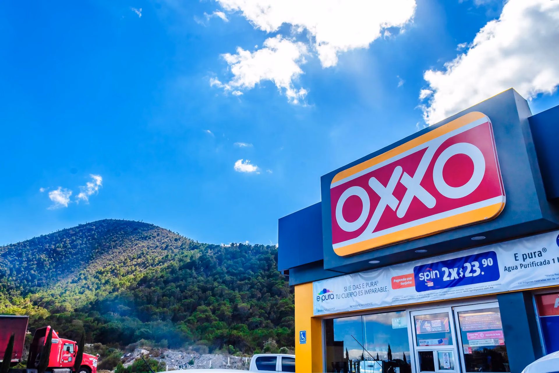 ¿Cómo enviar dinero de Oxxo a Oxxo sin tarjeta?