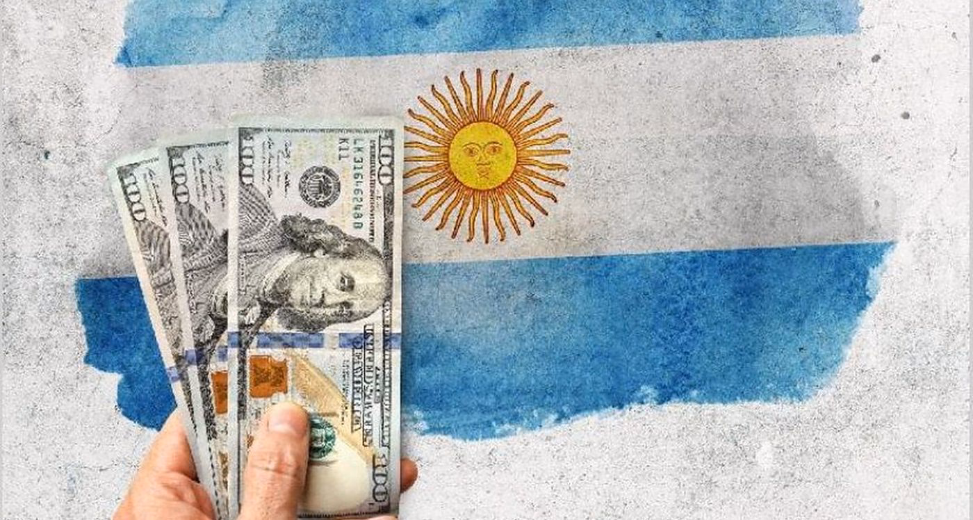 ¿Por qué escasea el dólar en Argentina?