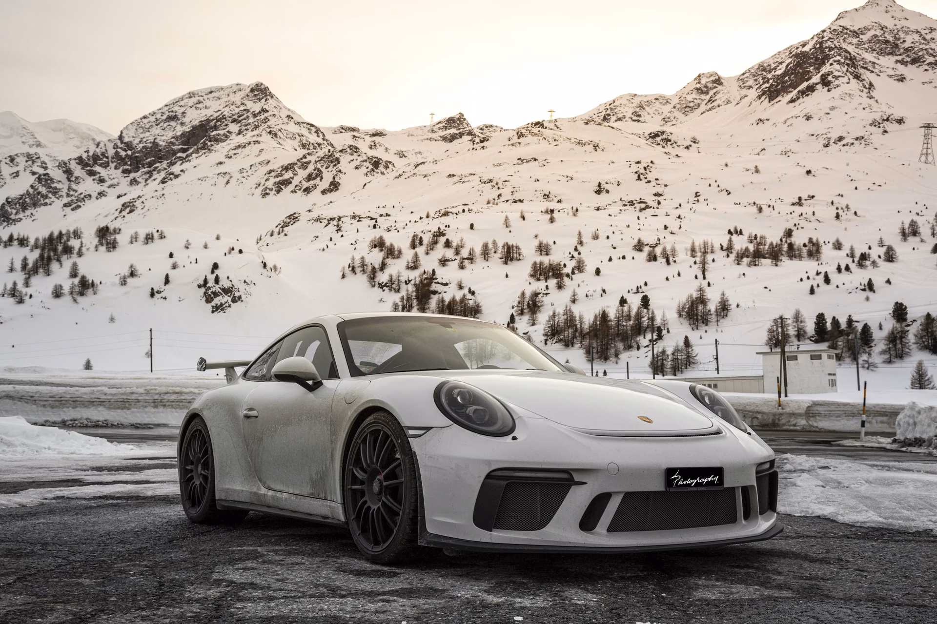 ¿Cuáles son las resoluciones de los fondos de pantalla de Porsche?