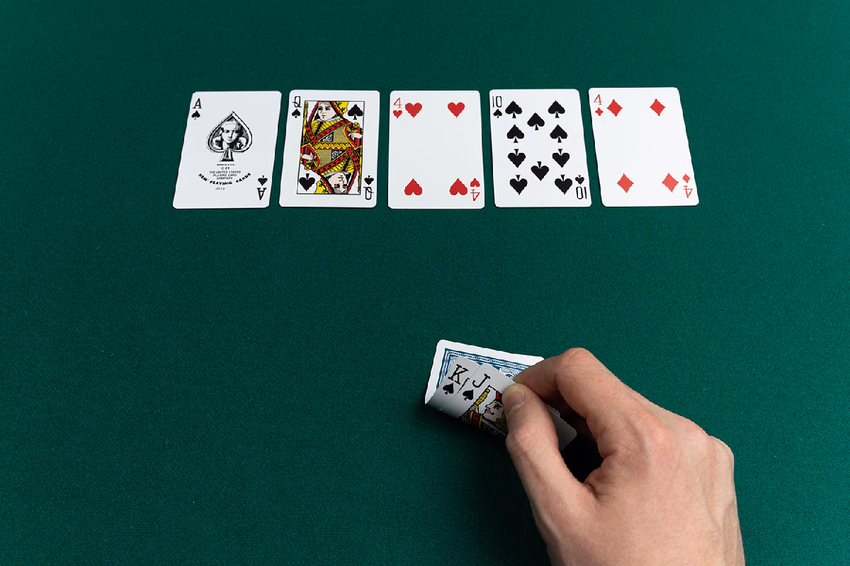 What are the odds of a Royal Flush in poker?