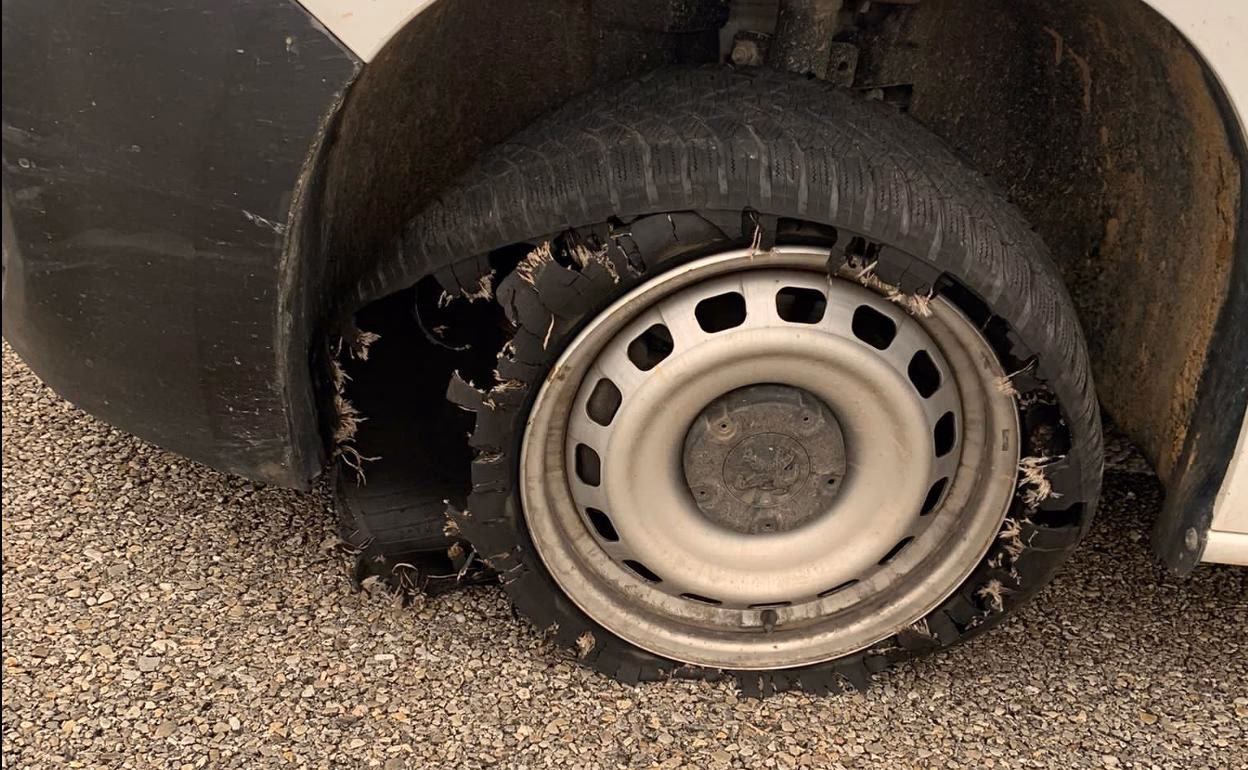 ¿Qué pasa si se revienta la rueda del coche?