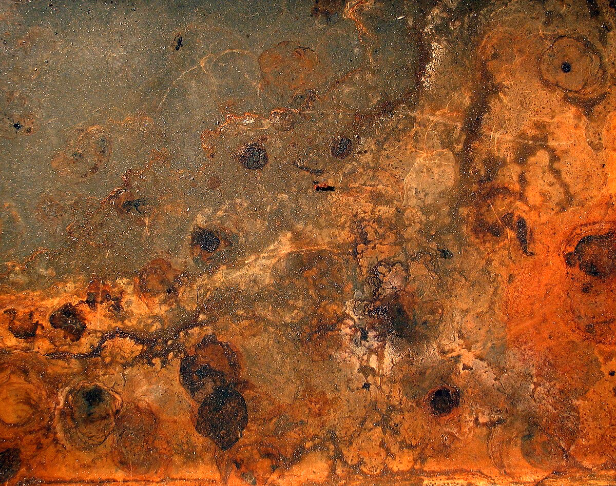 What is the meaning of the word 'Rust' in English?