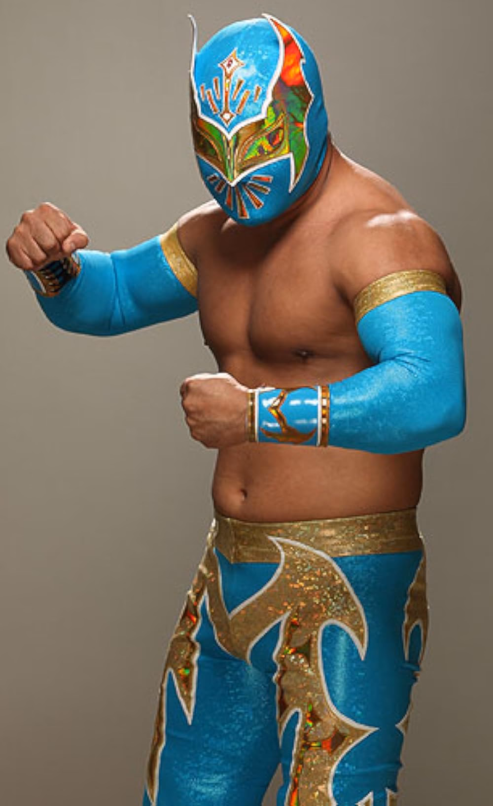 How did Sin Cara win Arriaga's first WWE title?