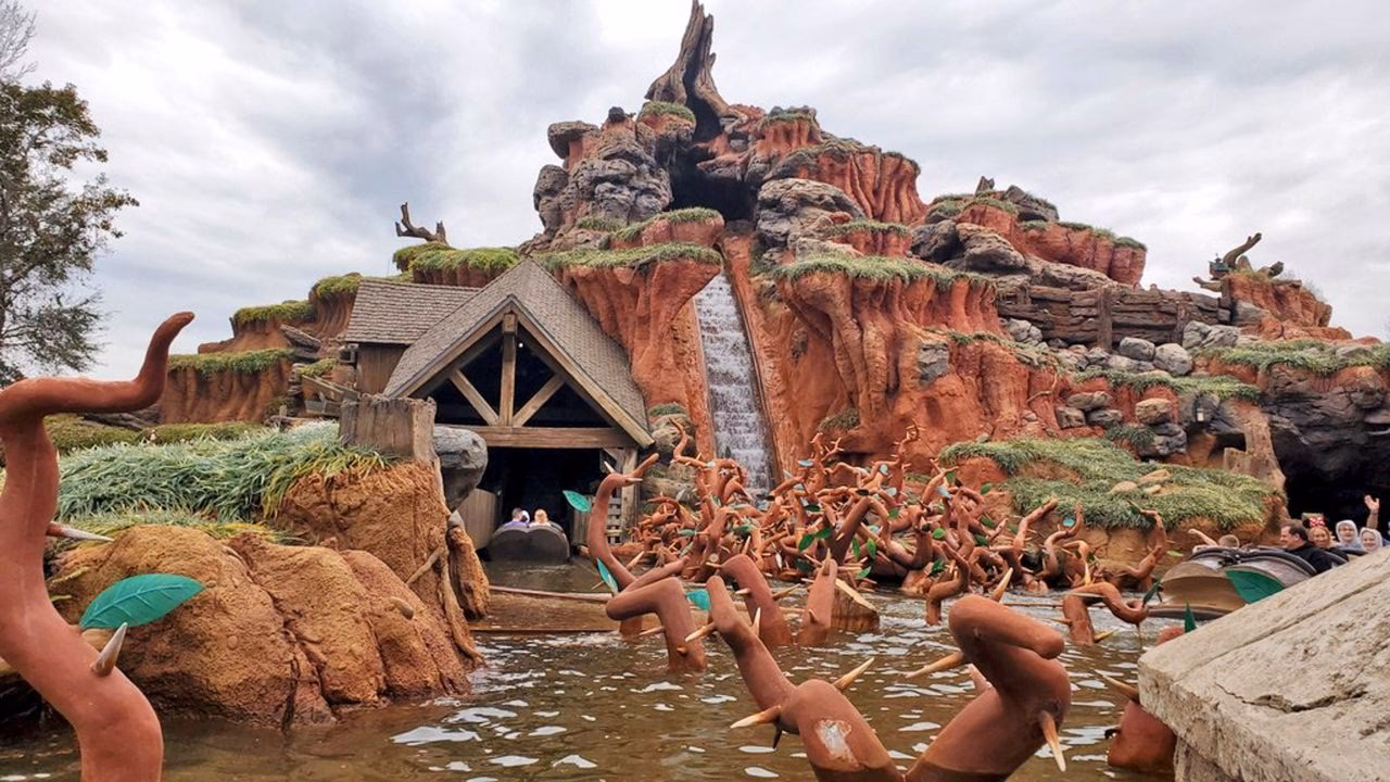 ¿Cuánto cuesta Splash Mountain Water?