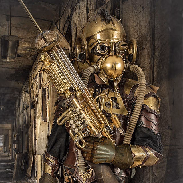 What is a steampunk sculptor?