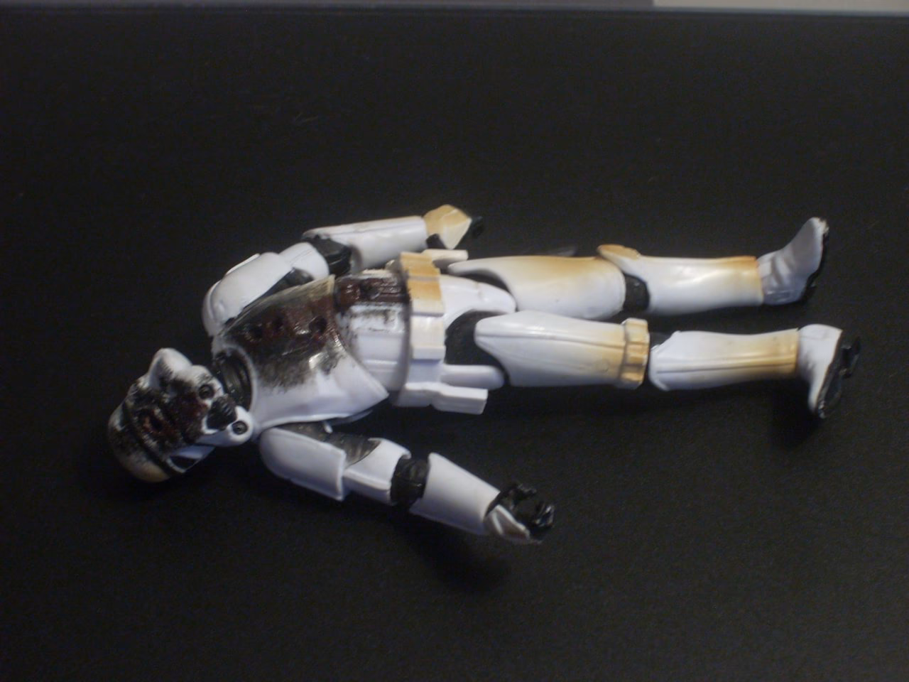 How did stormtrooper die in a new hope?