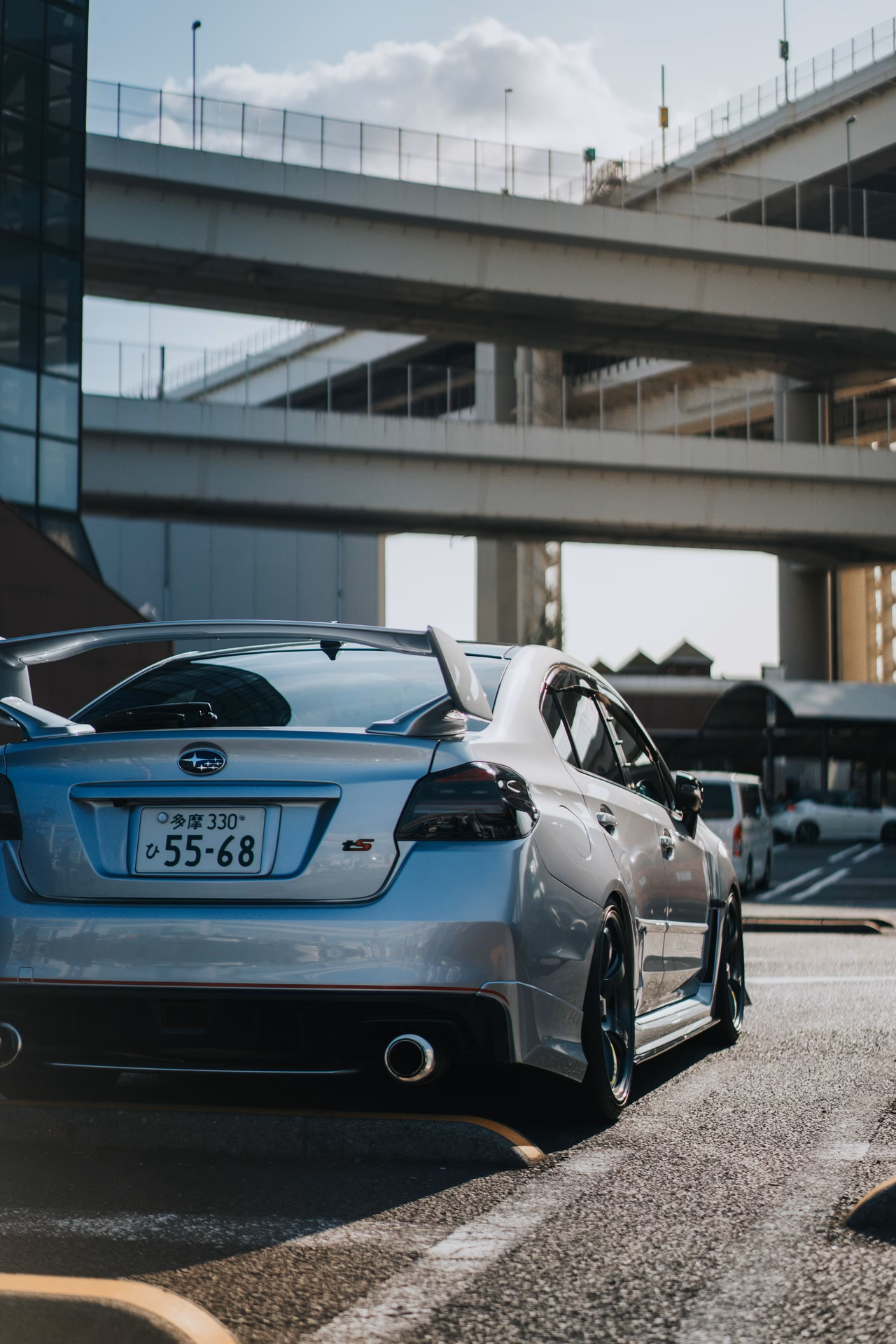 What is the resolution of Subaru Impreza WRX STI?