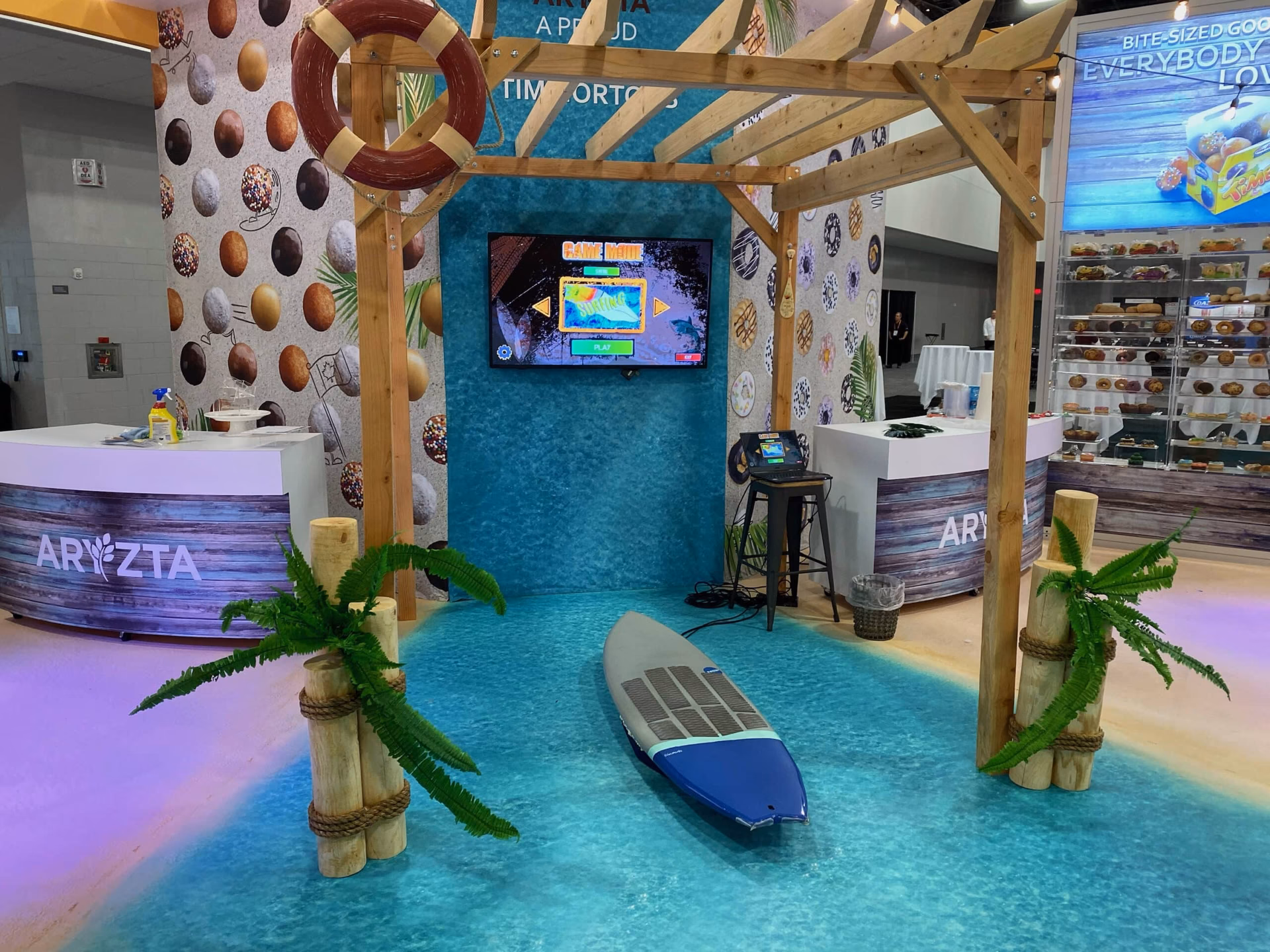 How to play surf game in Microsoft Edge?
