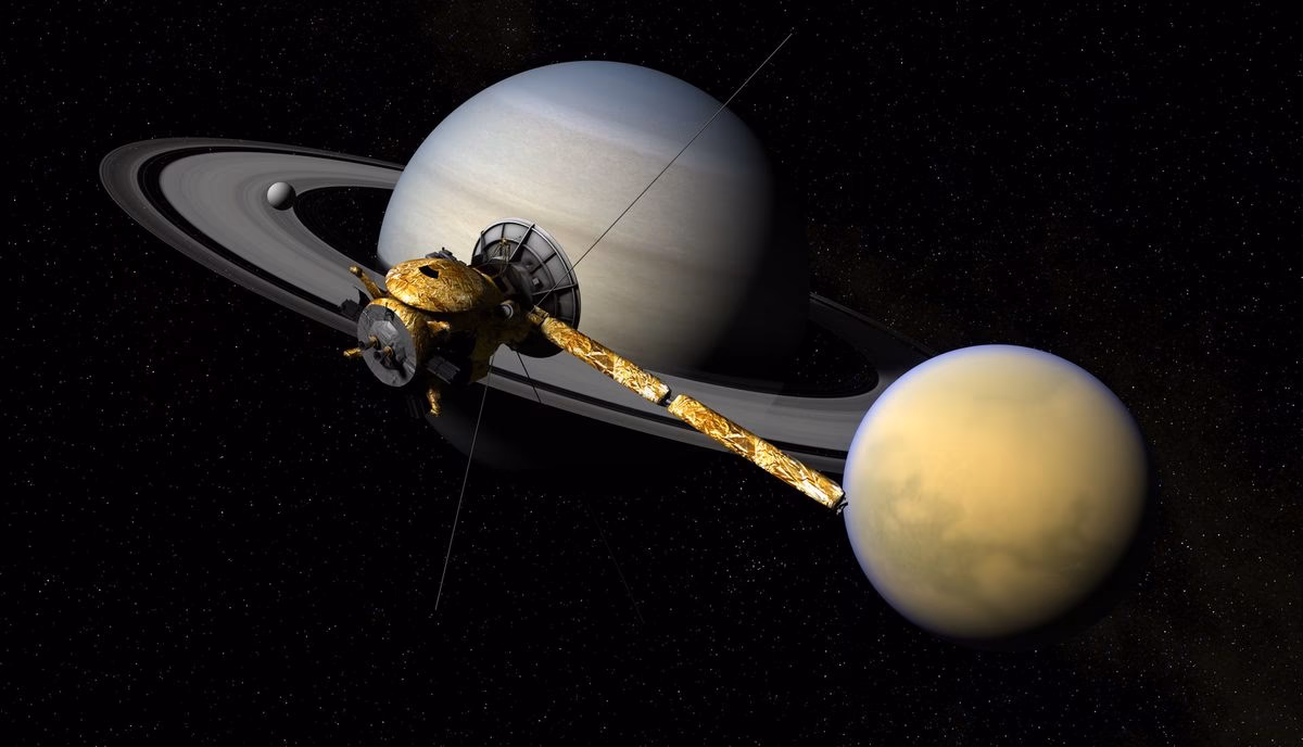 Could Titan colonize the outer Solar System?