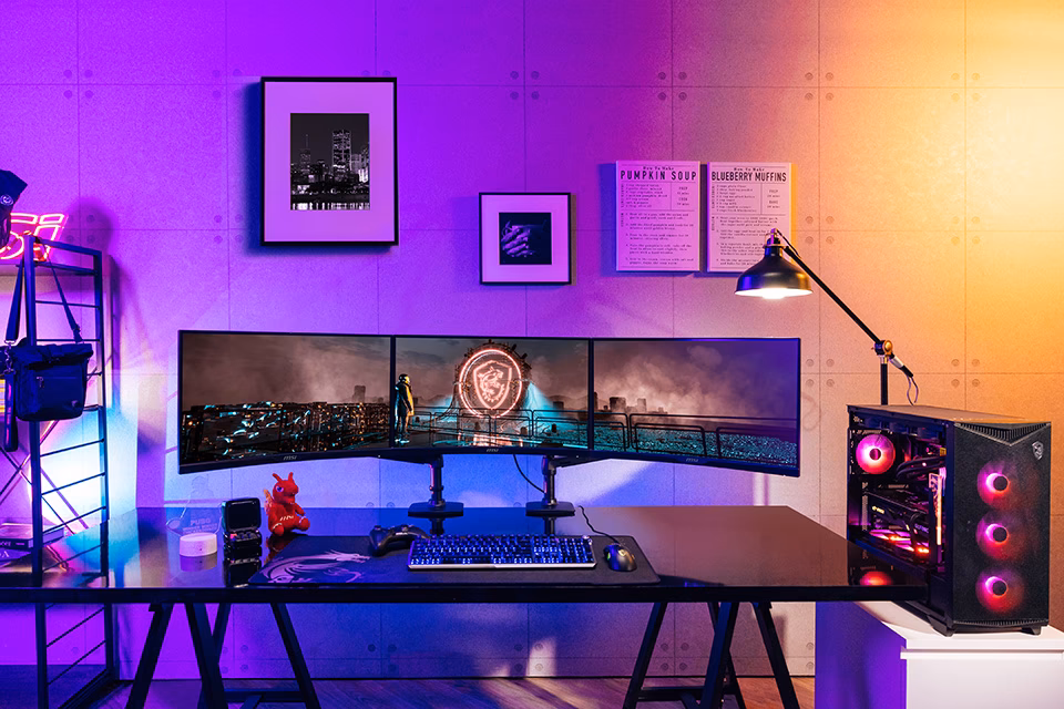 What is a triple monitor configuration?