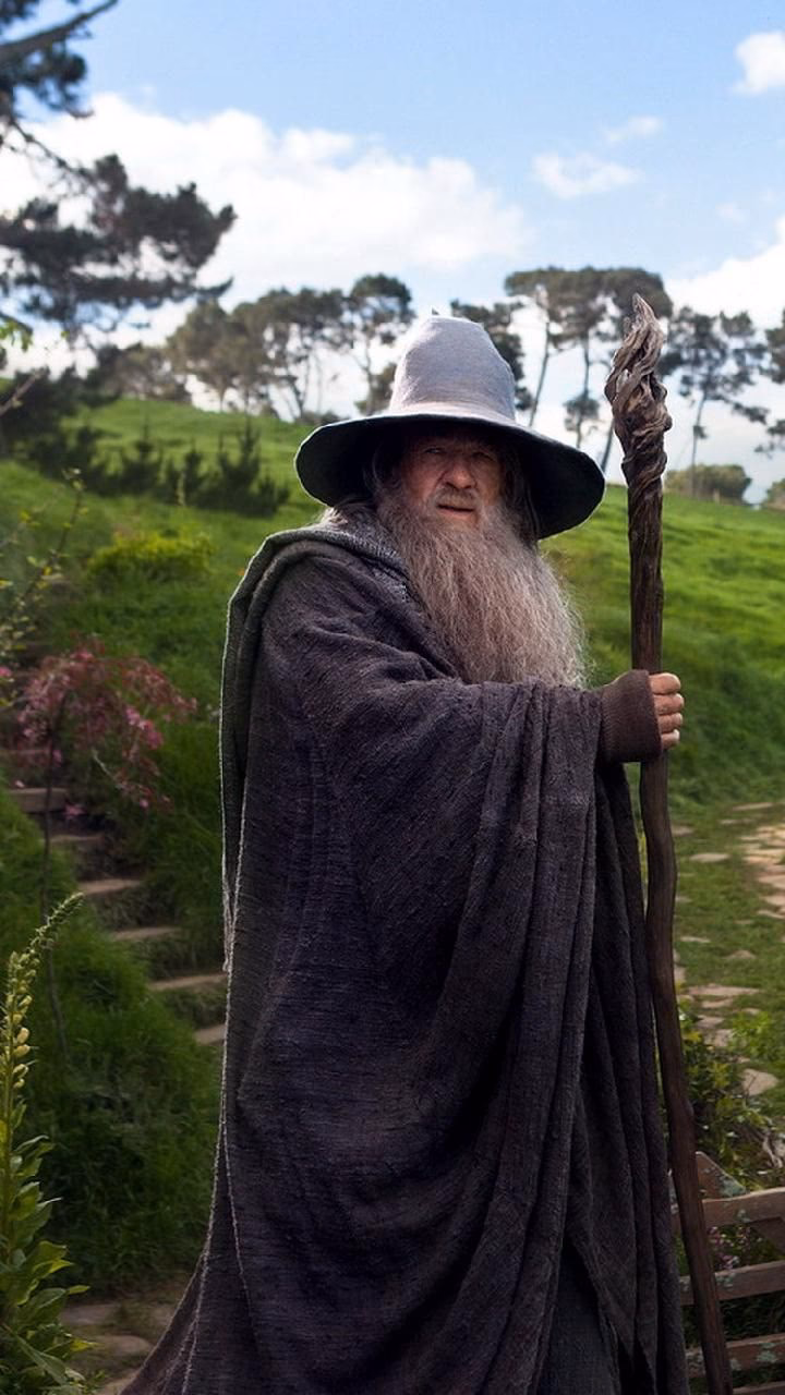 How many Lord of the Rings Gandalf wallpapers are there?