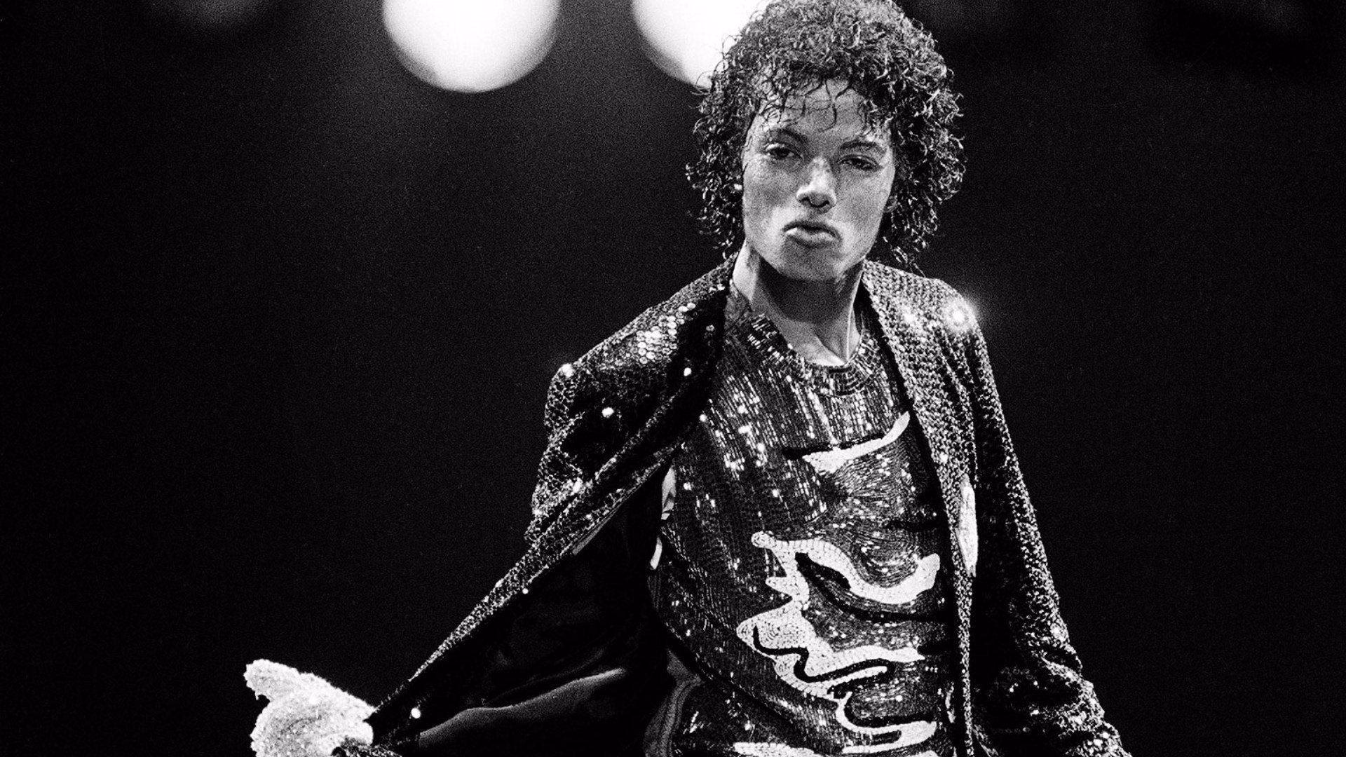 Where can I find Michael Jackson PC wallpapers?