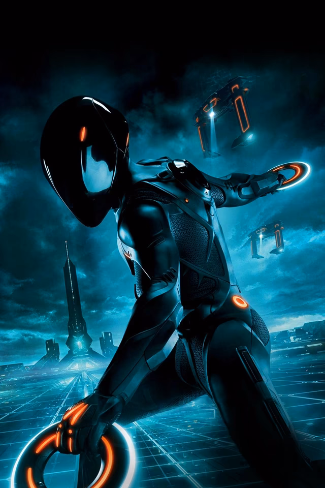 Who plays Dillinger in Tron?