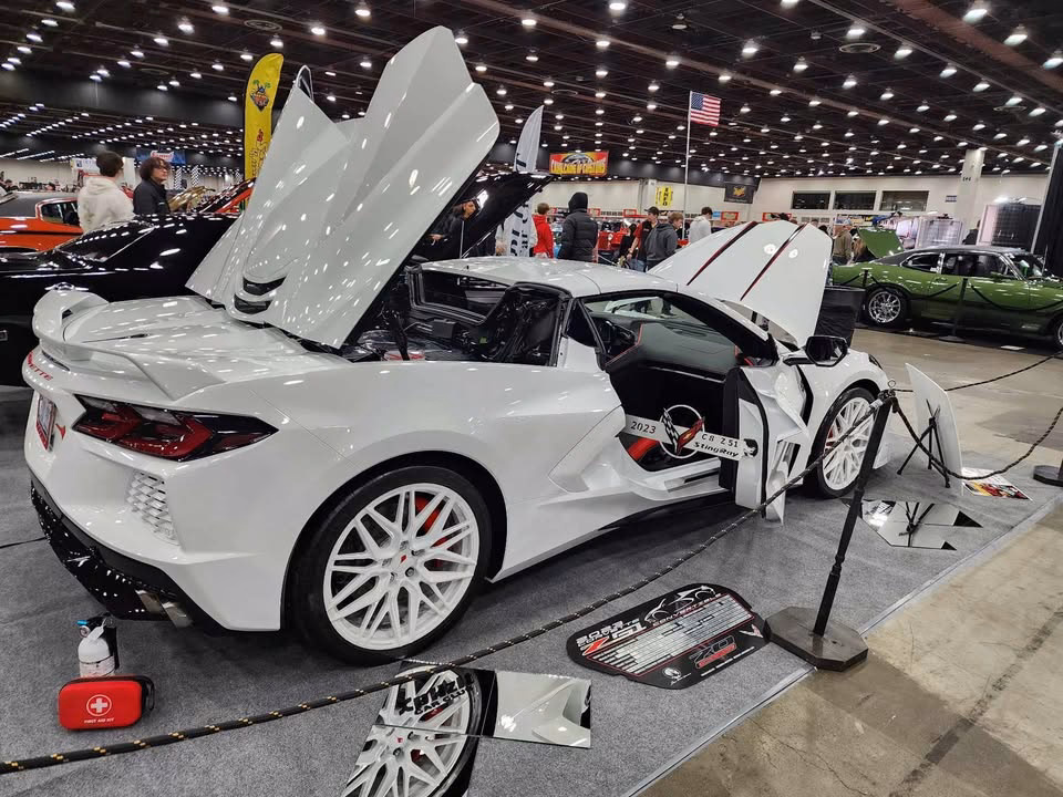 Do white cars have silver rims?