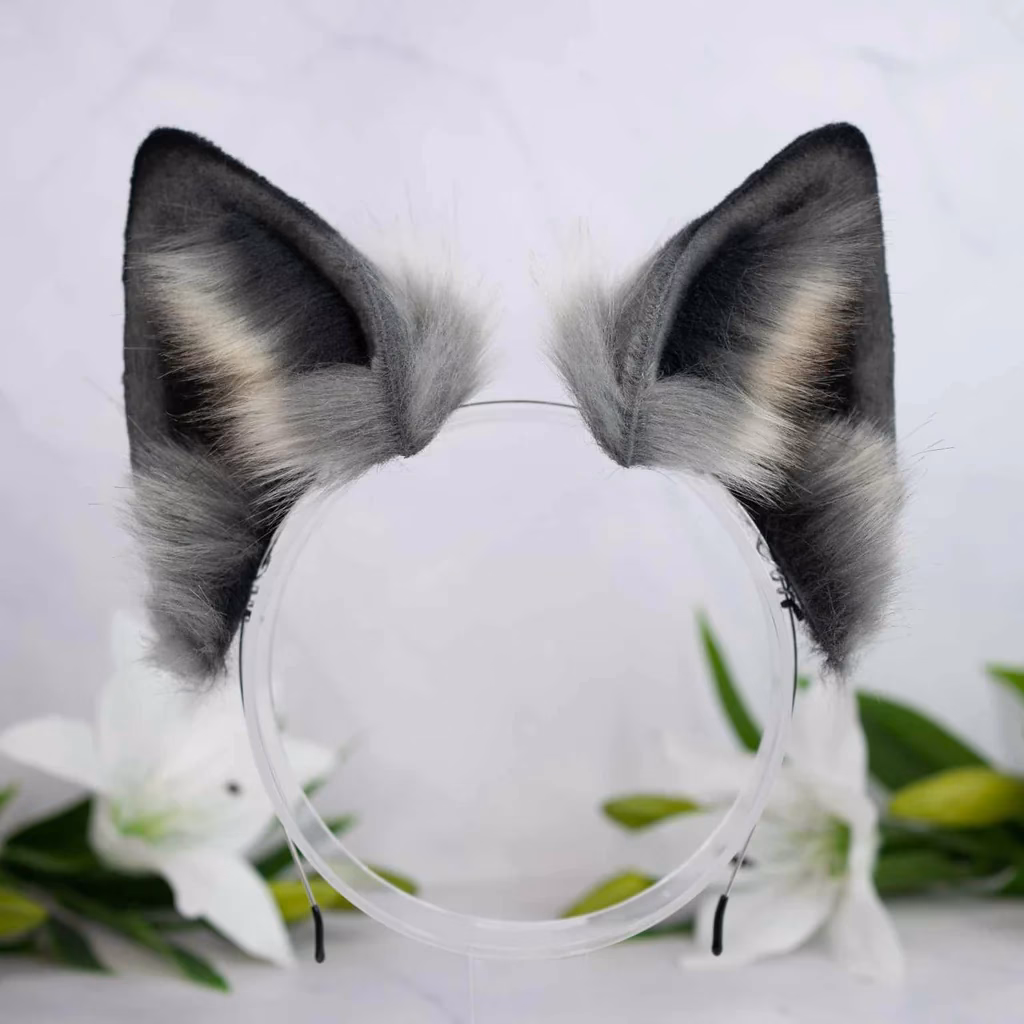 Can a wolf ear look like a human?