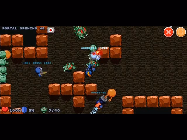 ¿Qué características tiene Zombie Hunters Online?